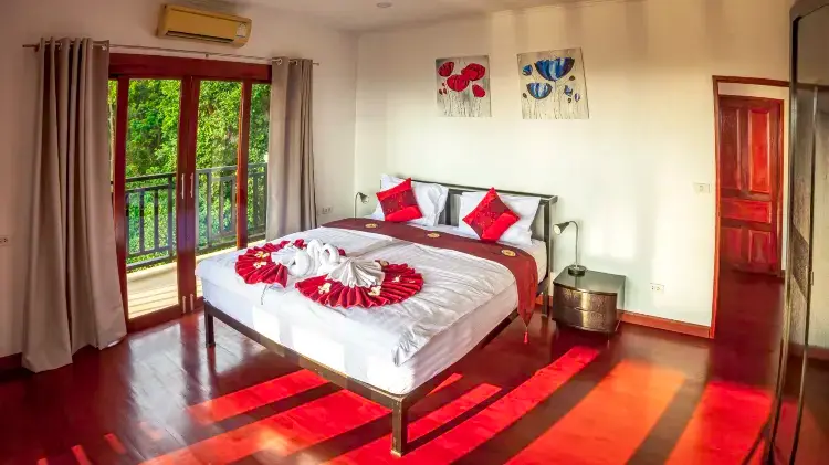 อพาร์ทเมนต์แบบสามห้องนอนพร้อมวิวทะเล