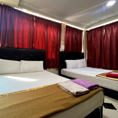 Bilik Berempat Kupon Kota Damansara Boutique Hotel