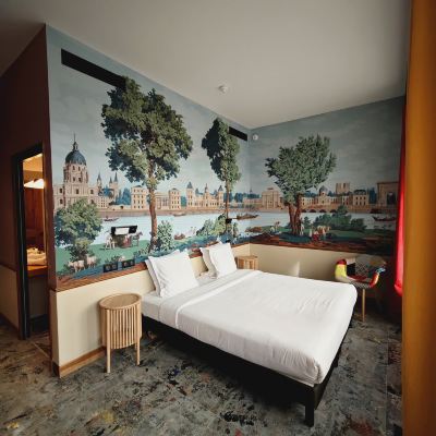Deluxe Room City View Le Relais Monceau Promo Code