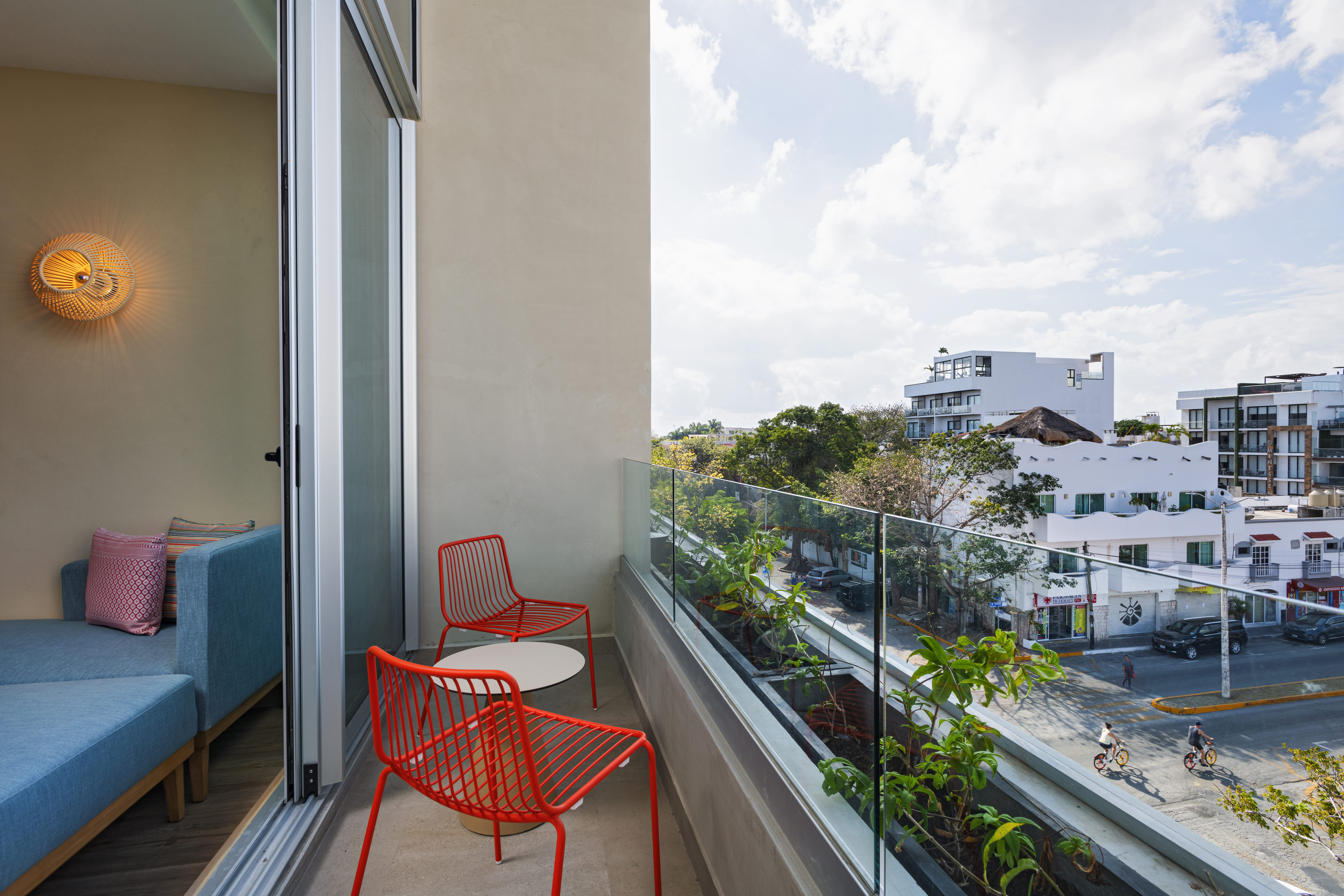 机灵，套房，2张大床，阳台