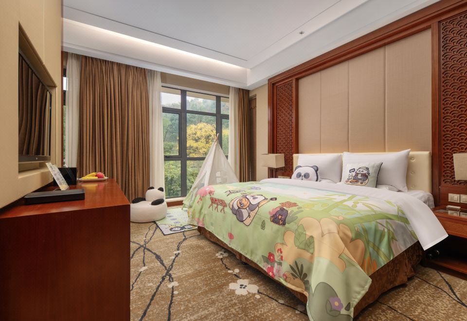 耙老师主题山景家庭套房