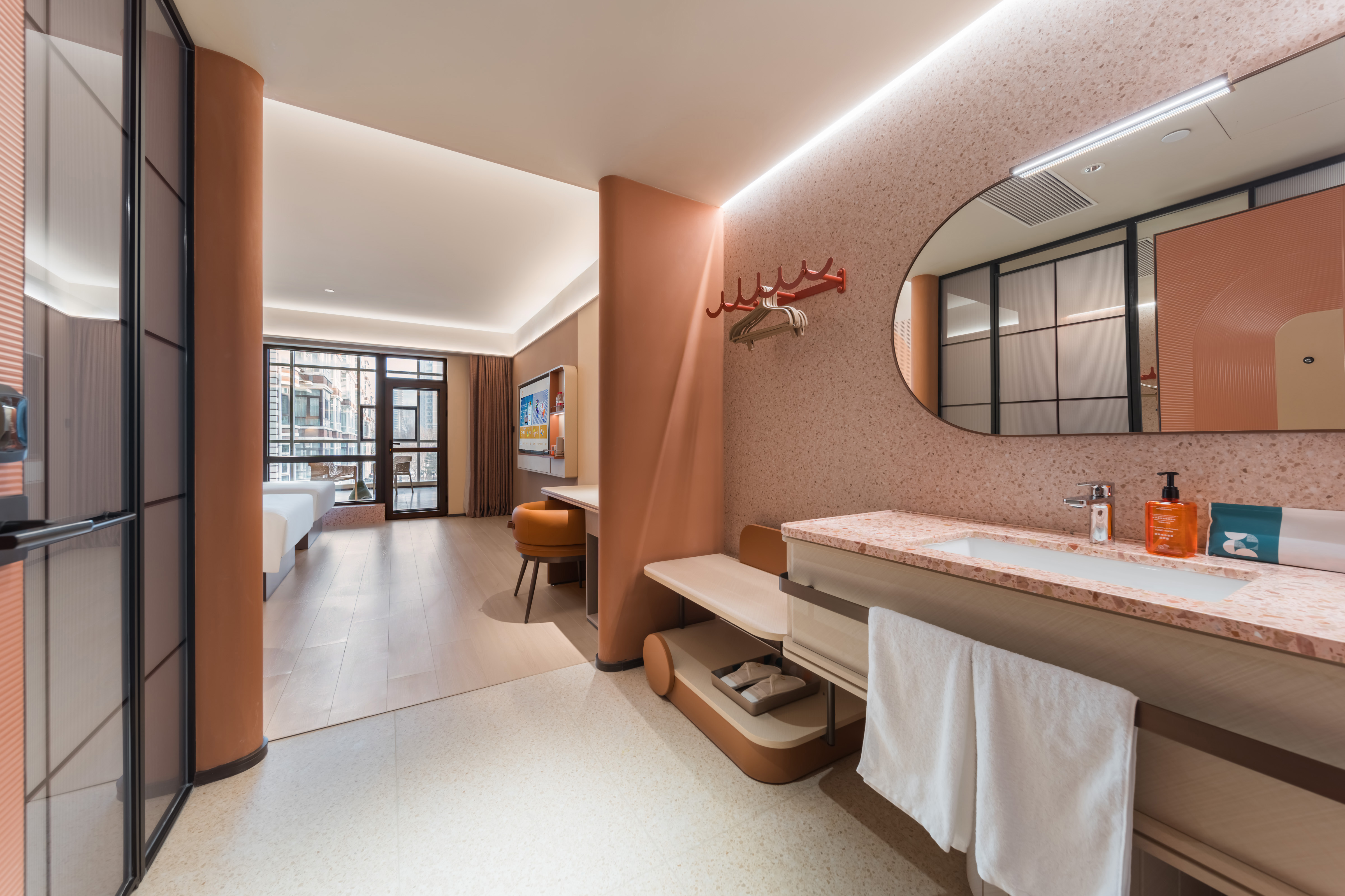 高级家庭房（手机投屏+休闲卡台+小童洗漱包）