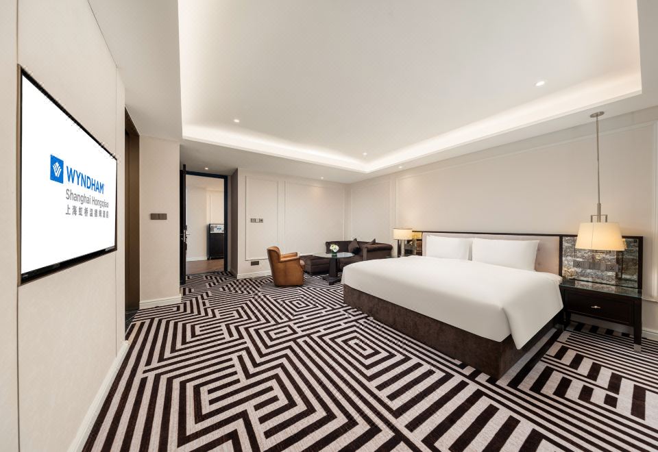 Wyndham Shanghai HongqiaoMinister Suite
