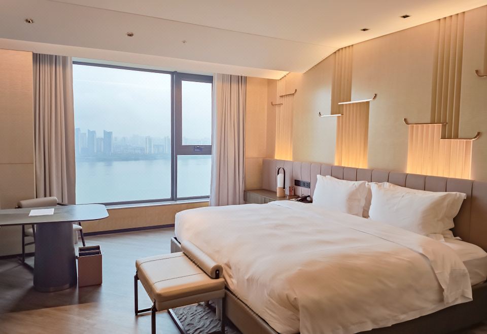尊享江景大床房