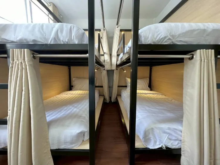 Bed In Room 6 4pax Shared Bath