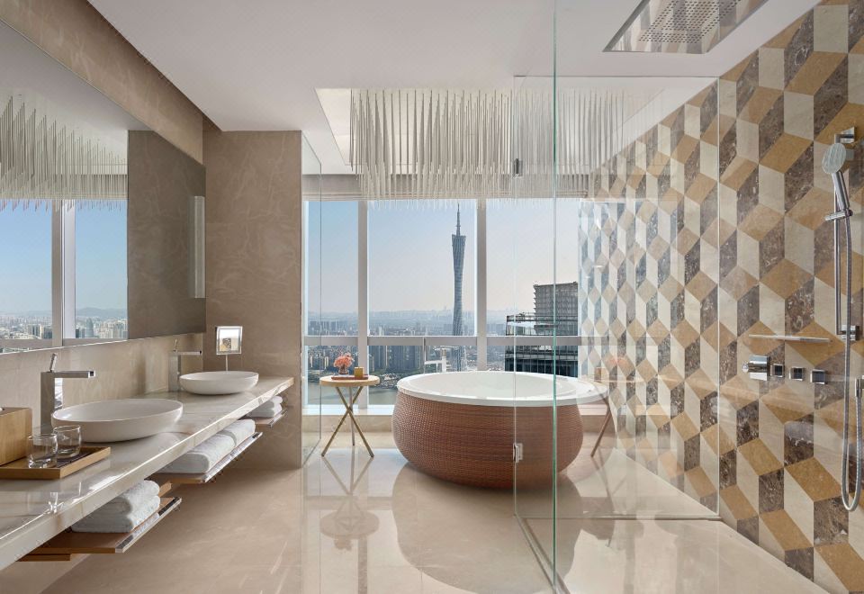 廣州塔景觀行政套房（特大床）