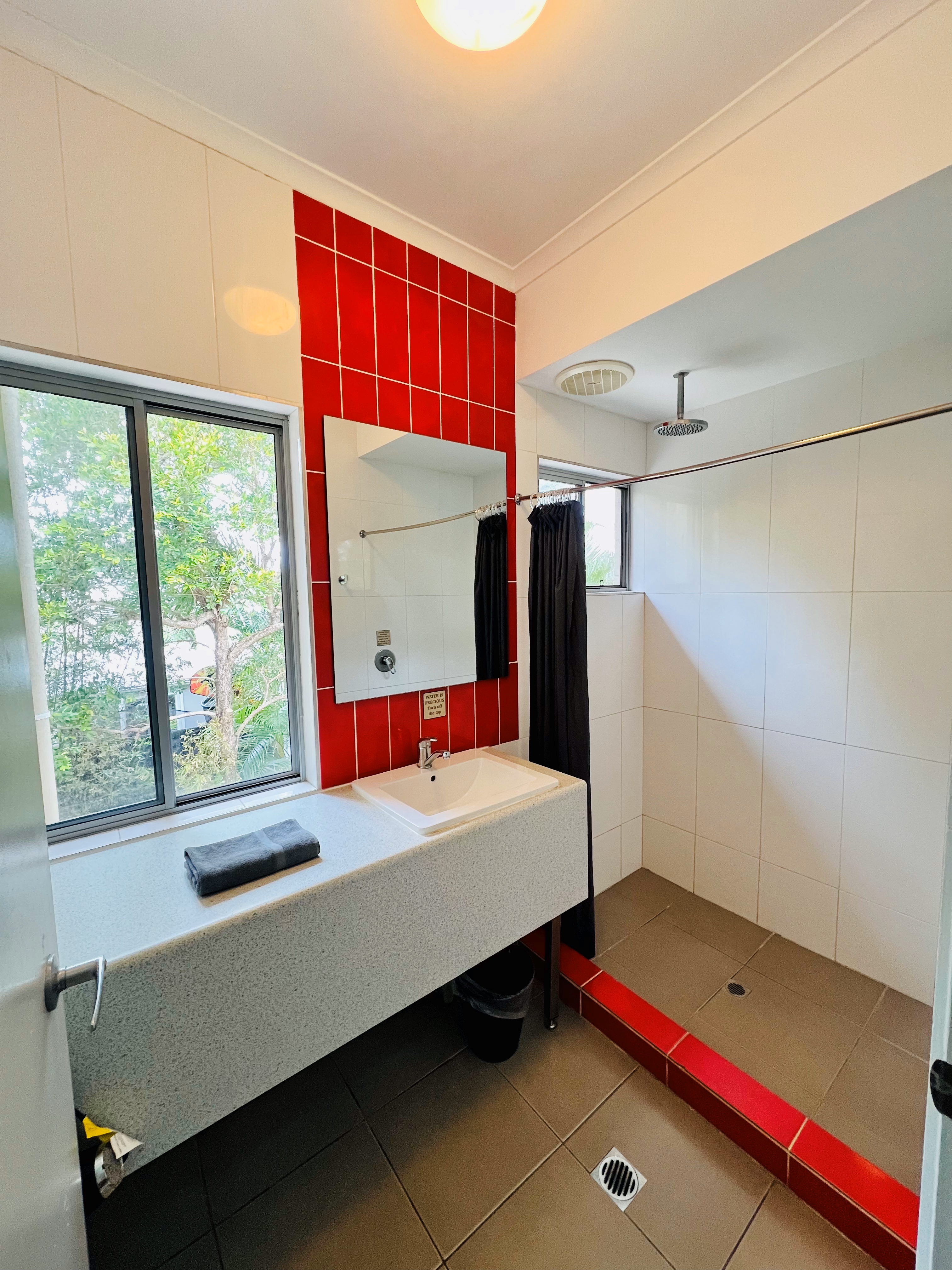 4 Bed Privacy Share + Ensuite