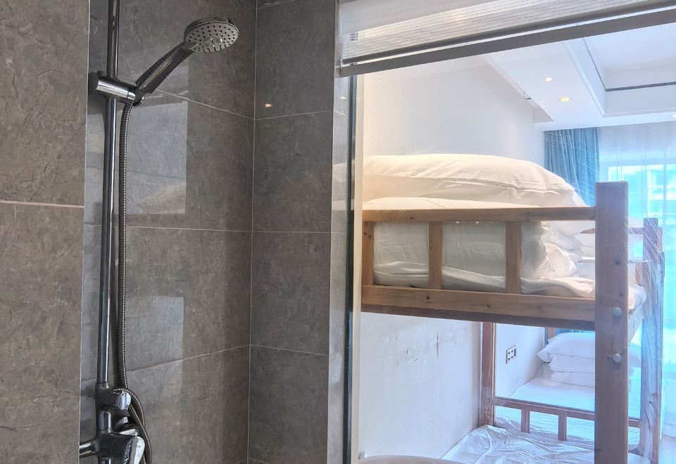 Begonia Garden HotelBed In Quadruple Room (Male Only)