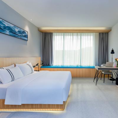 鯨趣大床房（智能客控+空氣凈化器+智能馬桶） 易趣輕奢飯店（中山三鄉鎮店）優惠