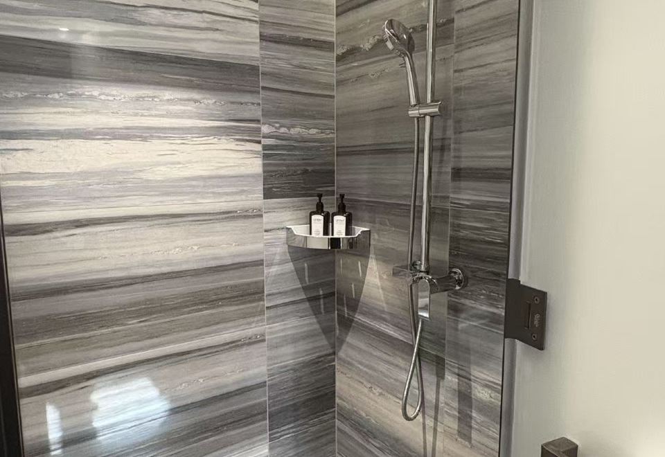 ZhouShan CaiFu HotelDeluxe Queen Room