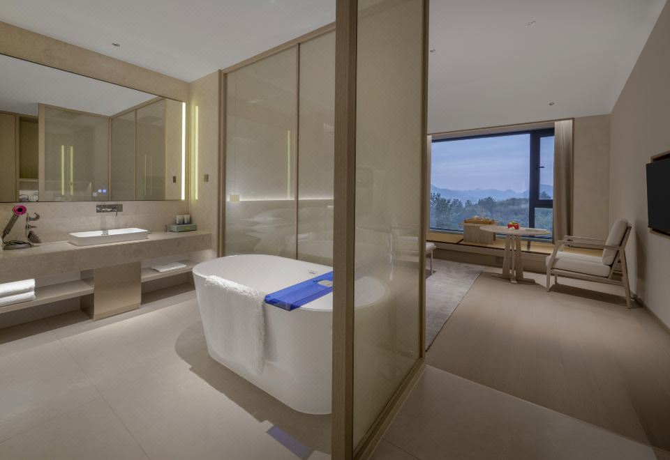 访云山景落日大床房