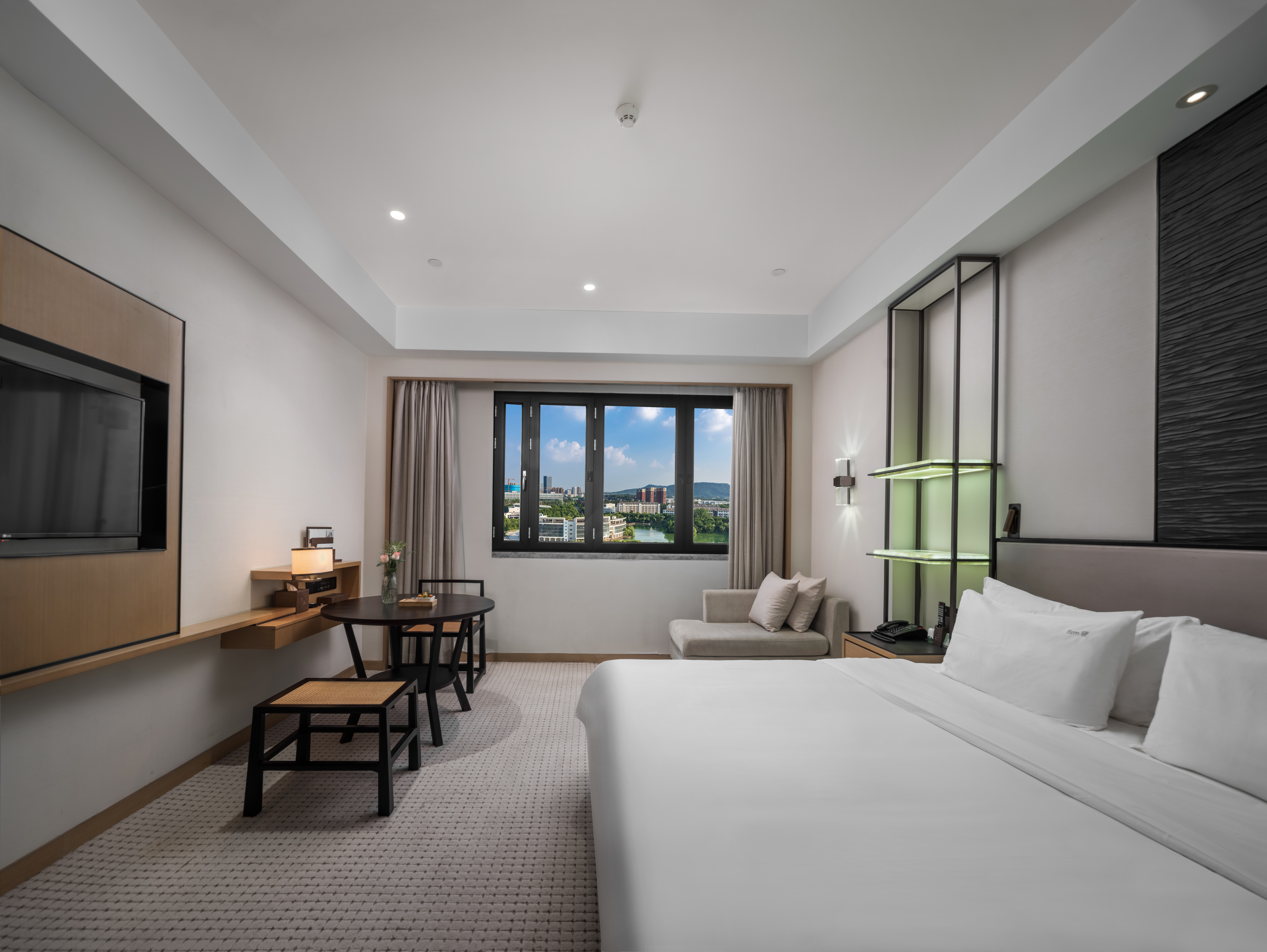 揽湖行政大床房