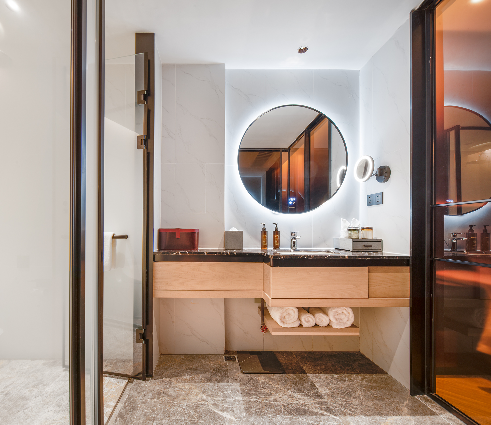 雅痞山景雙床房