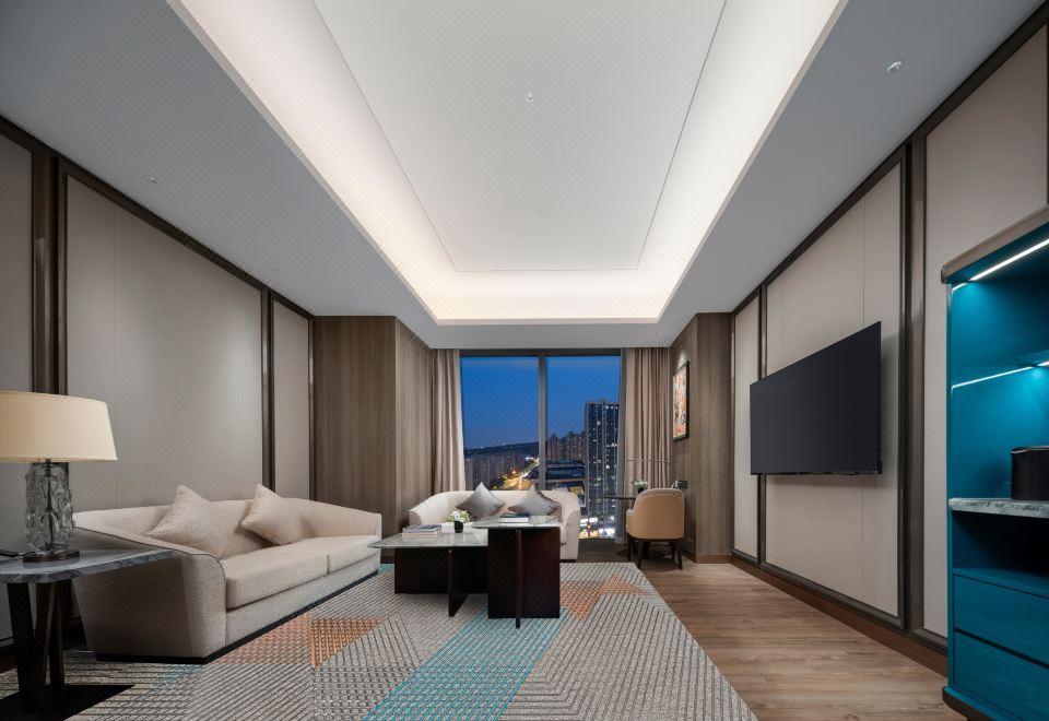 Crowne Plaza Hangzhou LinpingPanorama Suite