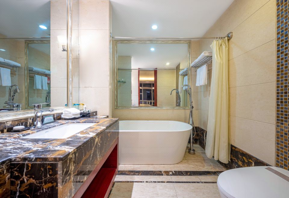 家庭套房（慕思乳胶床垫+智能静音加湿器+中央空调）