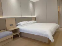 Congress Hotel (Jiashan Railway Station Hengli Plaza)