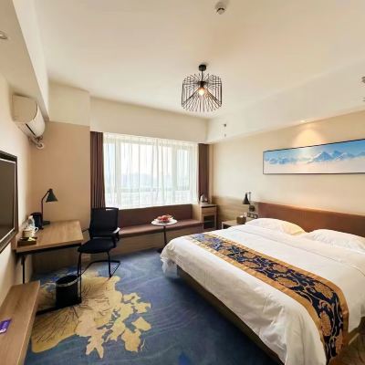 豪華大床房 傲雪四季酒店（哈爾濱松北融創茂店）優惠