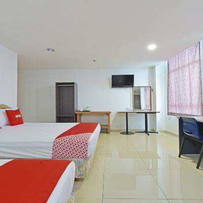 Suite Keluarga Kupon OYO 90494 Sam Huat Hotel