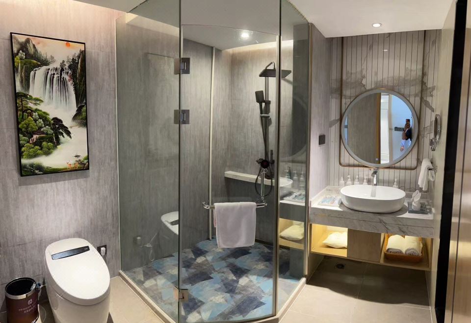 Queen Room With Lake View