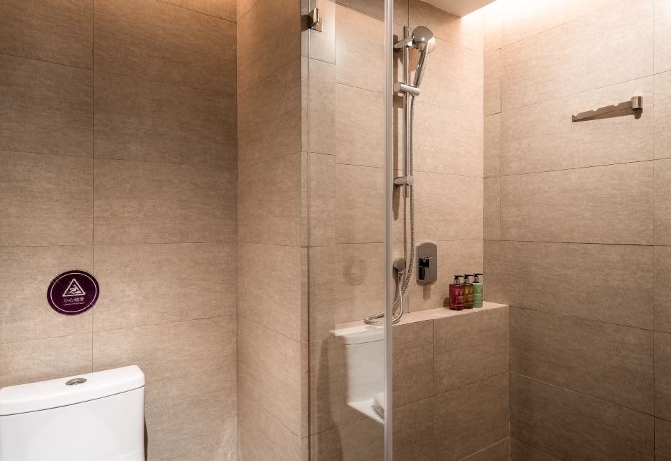 大床房【英伦风格，55寸可投屏电视】