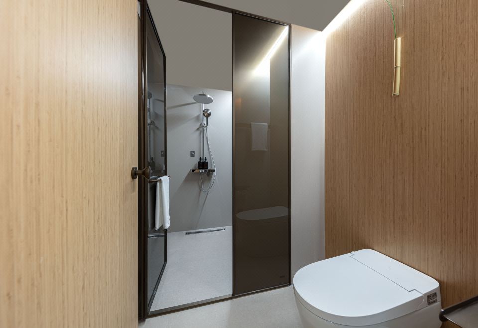 家庭房（智能客控+商务茶桌+小冰箱）