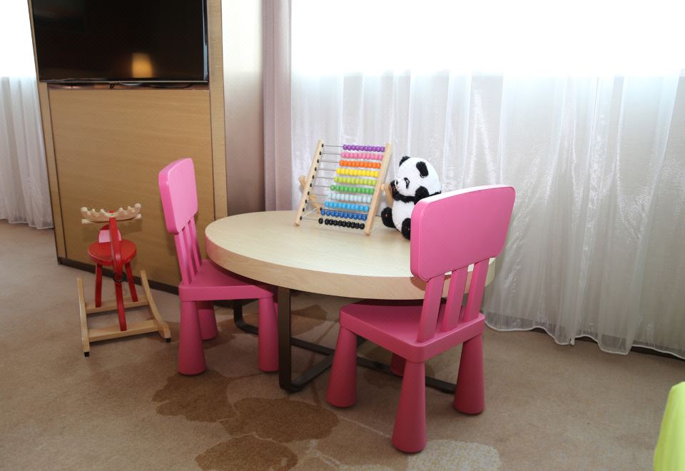 维景奇媛主题家庭房