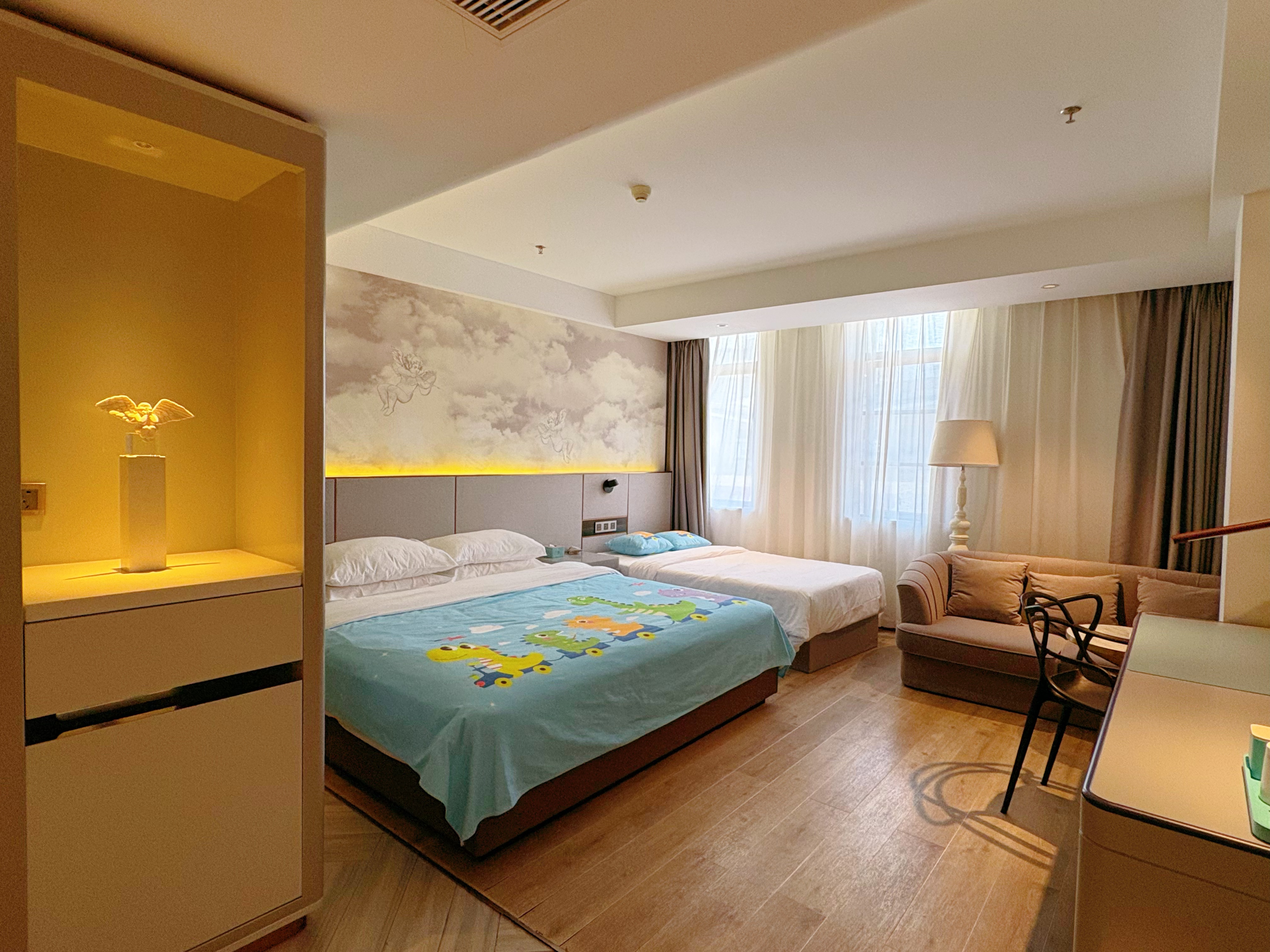 兰欧IP主题亲子房丨小度智能+多元化小童主题+摇摇马