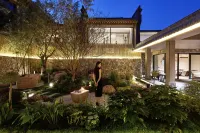 Floral Lux Hotel·Xiangshan Bieyuan Private Soup Resort Hotel Hotels in 