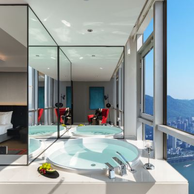 180度江景臨窗私湯房 ISEYA浮雲·高空江景酒店（重慶解放碑店）優惠
