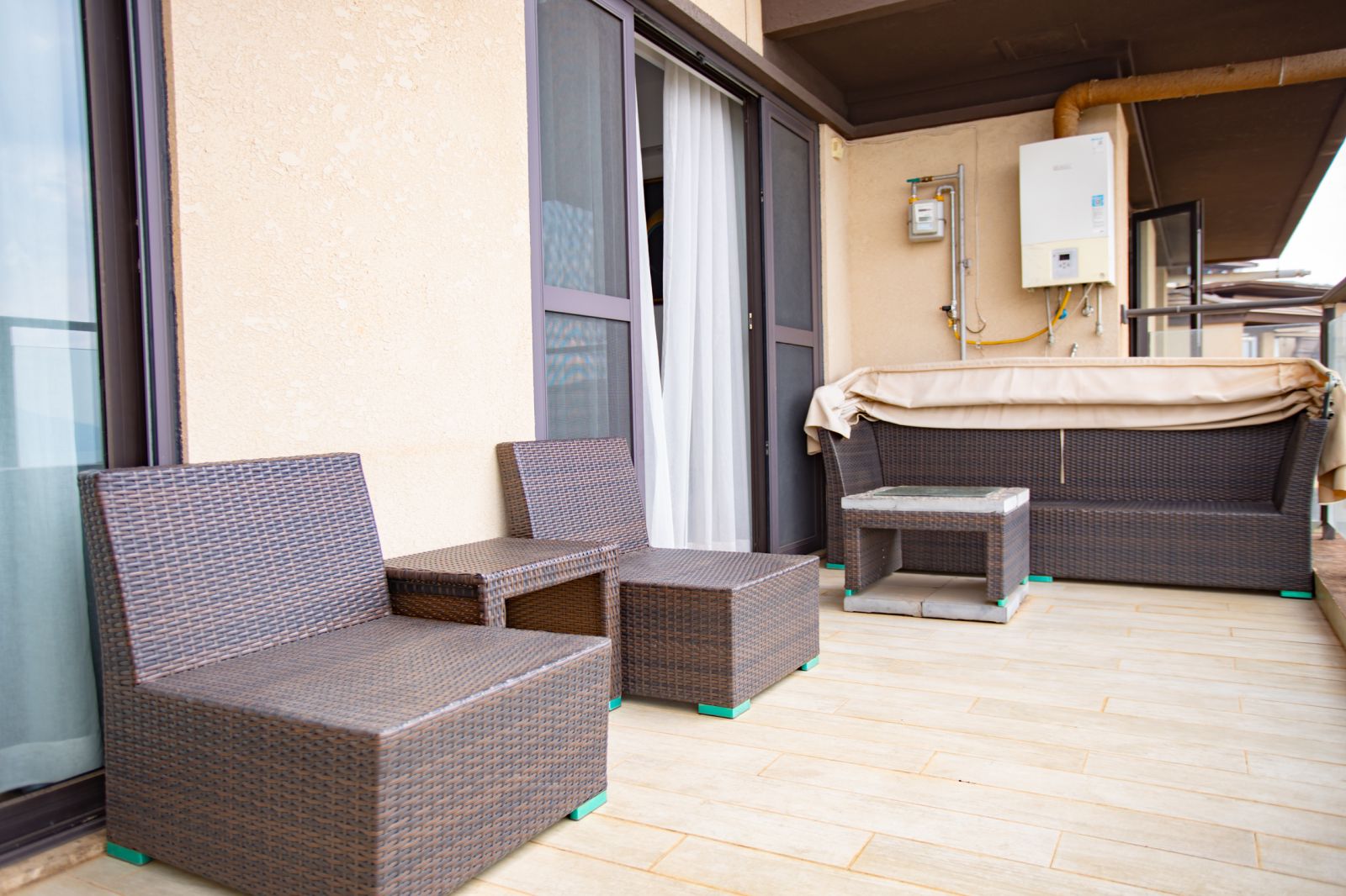 至尊湖景二室二衞套房A（阳台+冰箱+洗衣机+浴缸）