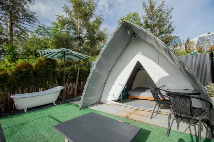 เต็นท์วีไอพี พร้อมอ่างอาบน้ำ