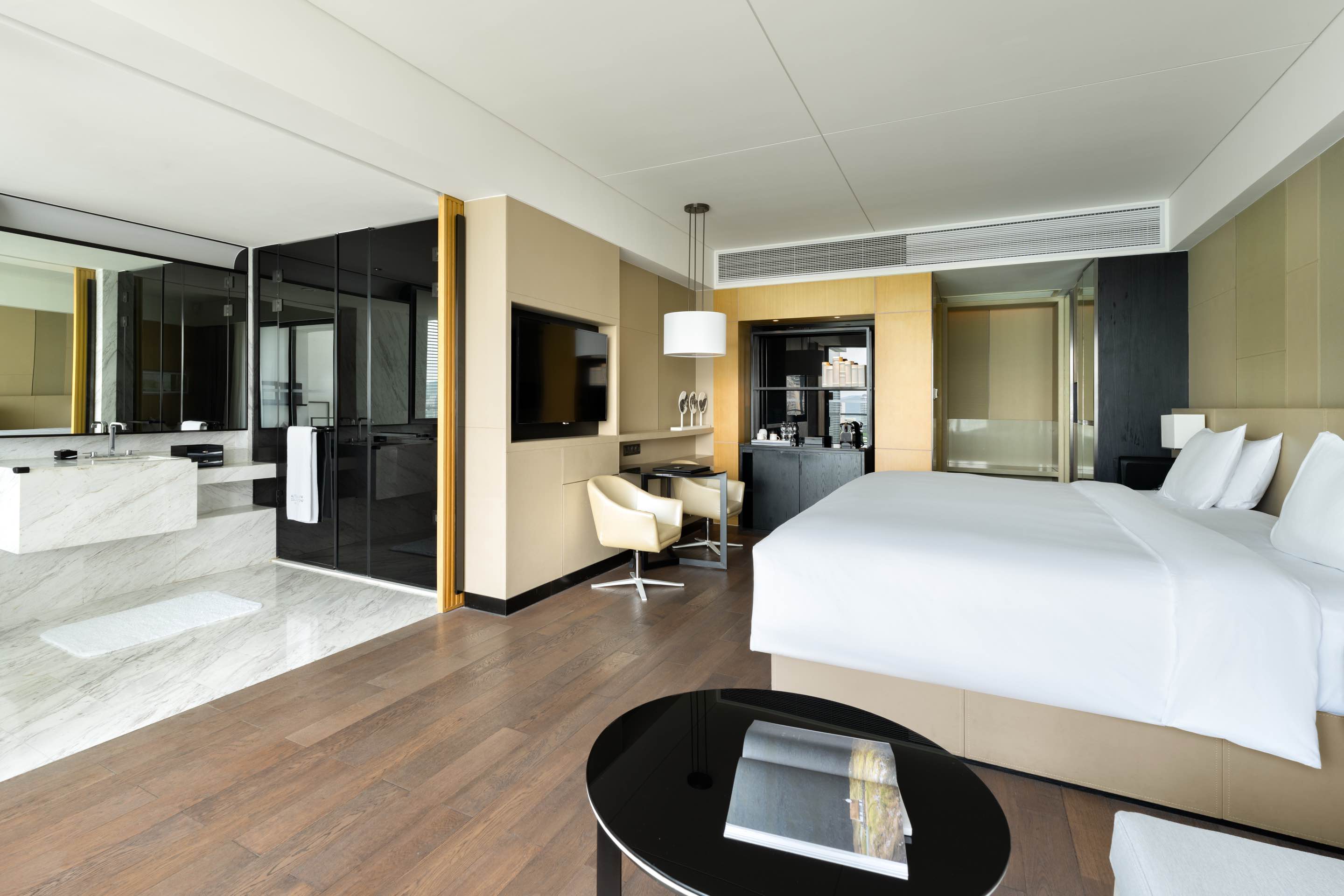 典雅格超大床海景客房-時尚ICON親子風尚【帶捲髮棒】