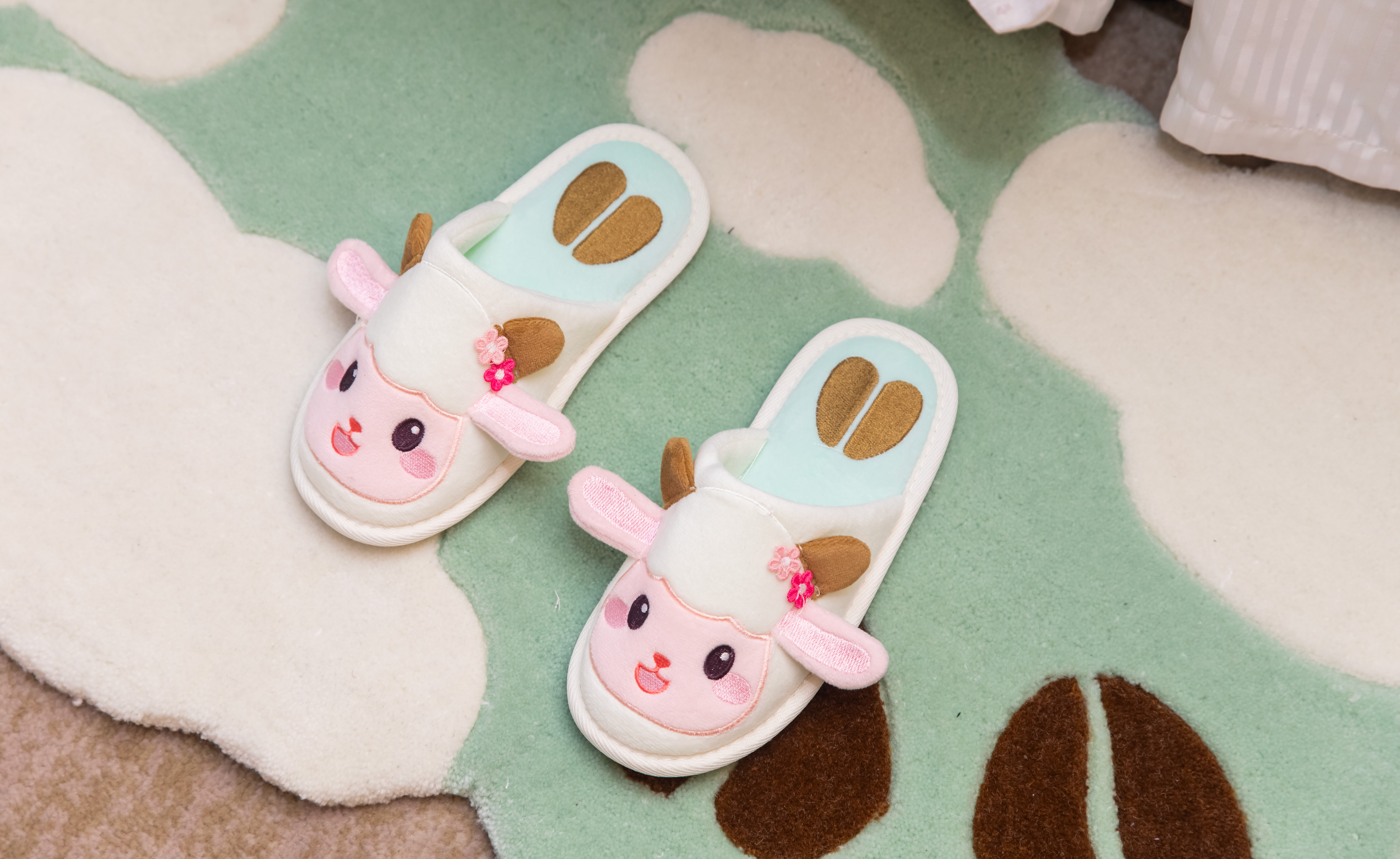 米婭的甜云密語親子房