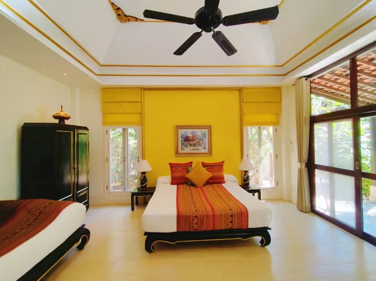 Gold Cottage Room With Forest View