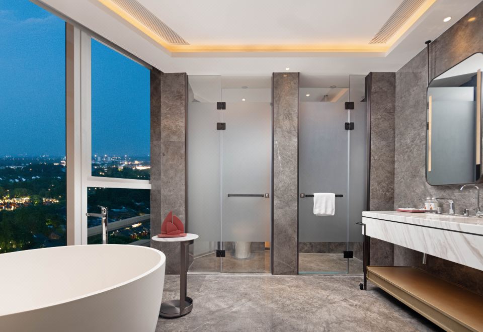 豪華景觀家庭房