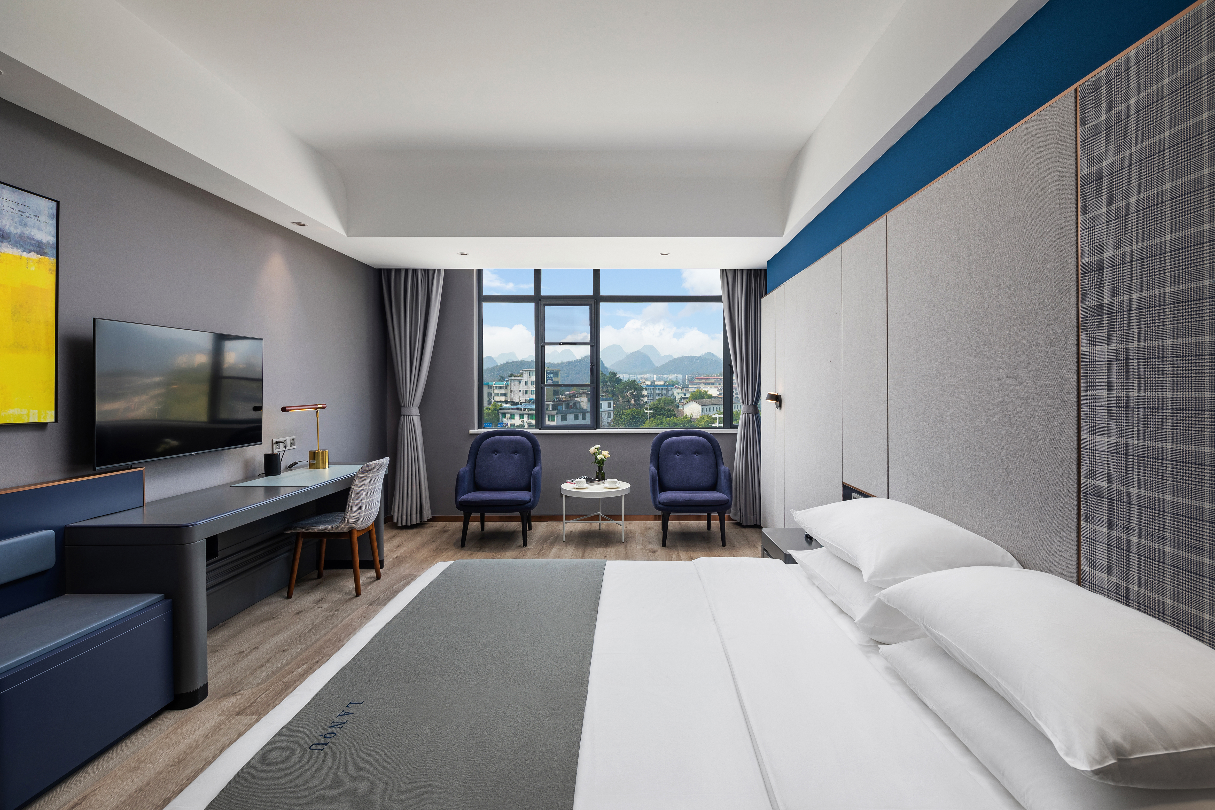 智能舒适大床房丨商务风格+品牌床垫+零压枕