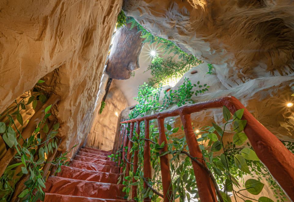Zhaolin Grand Hotel BeijingCave Adventure Duplex Suite