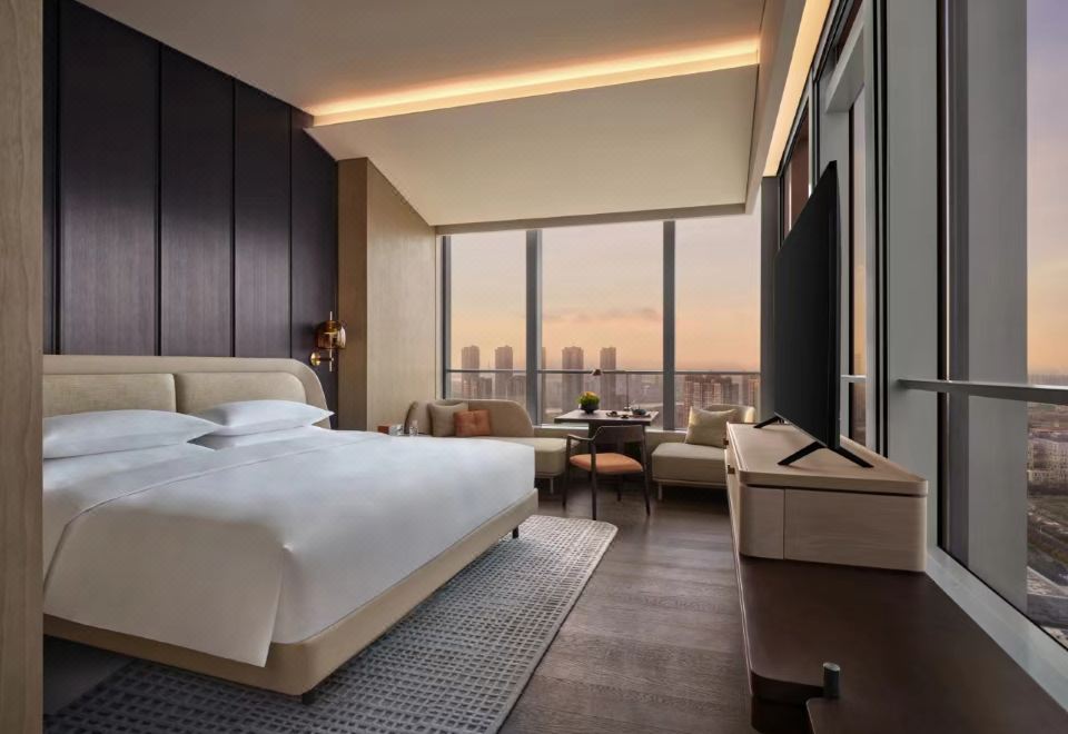 尊貴江景大床房