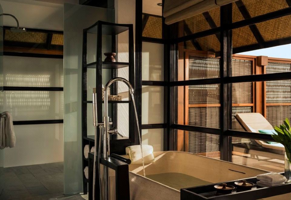 日出水上泳池别墅