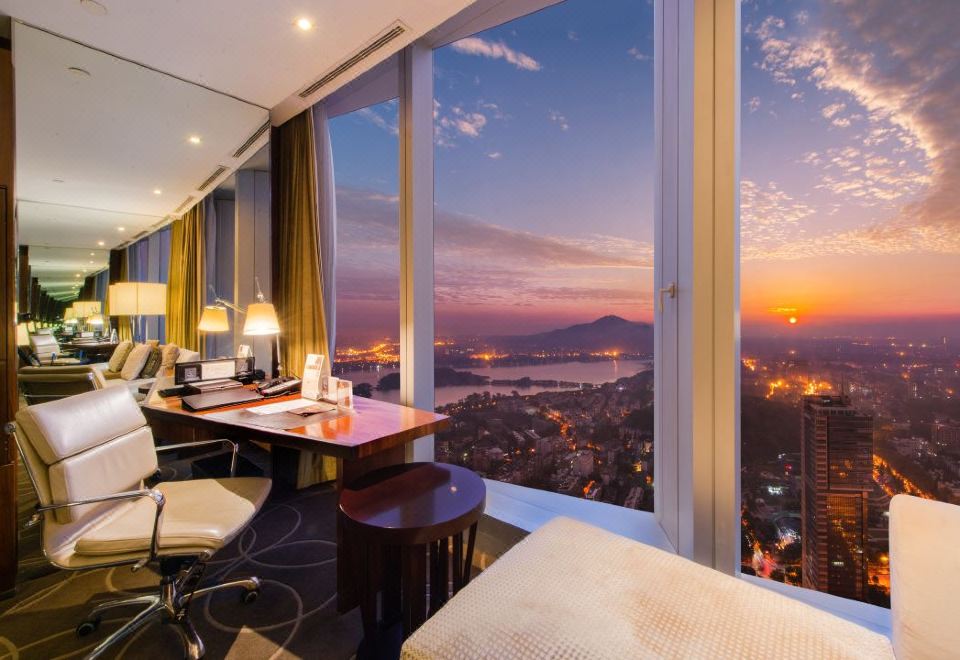 InterContinental NanjingConnecting Suite - Lake View Two-Bedroom (Urban Cityscape View)