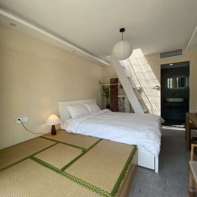 【私享露台】新中式禪意房203 北京晨源客棧優惠