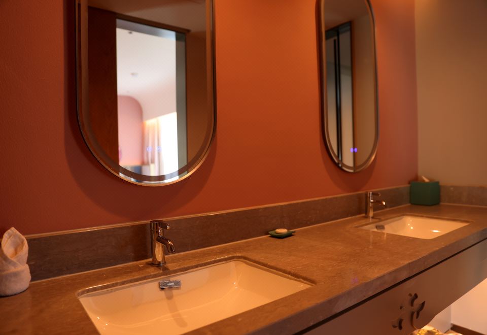 Grassland View Twin Room