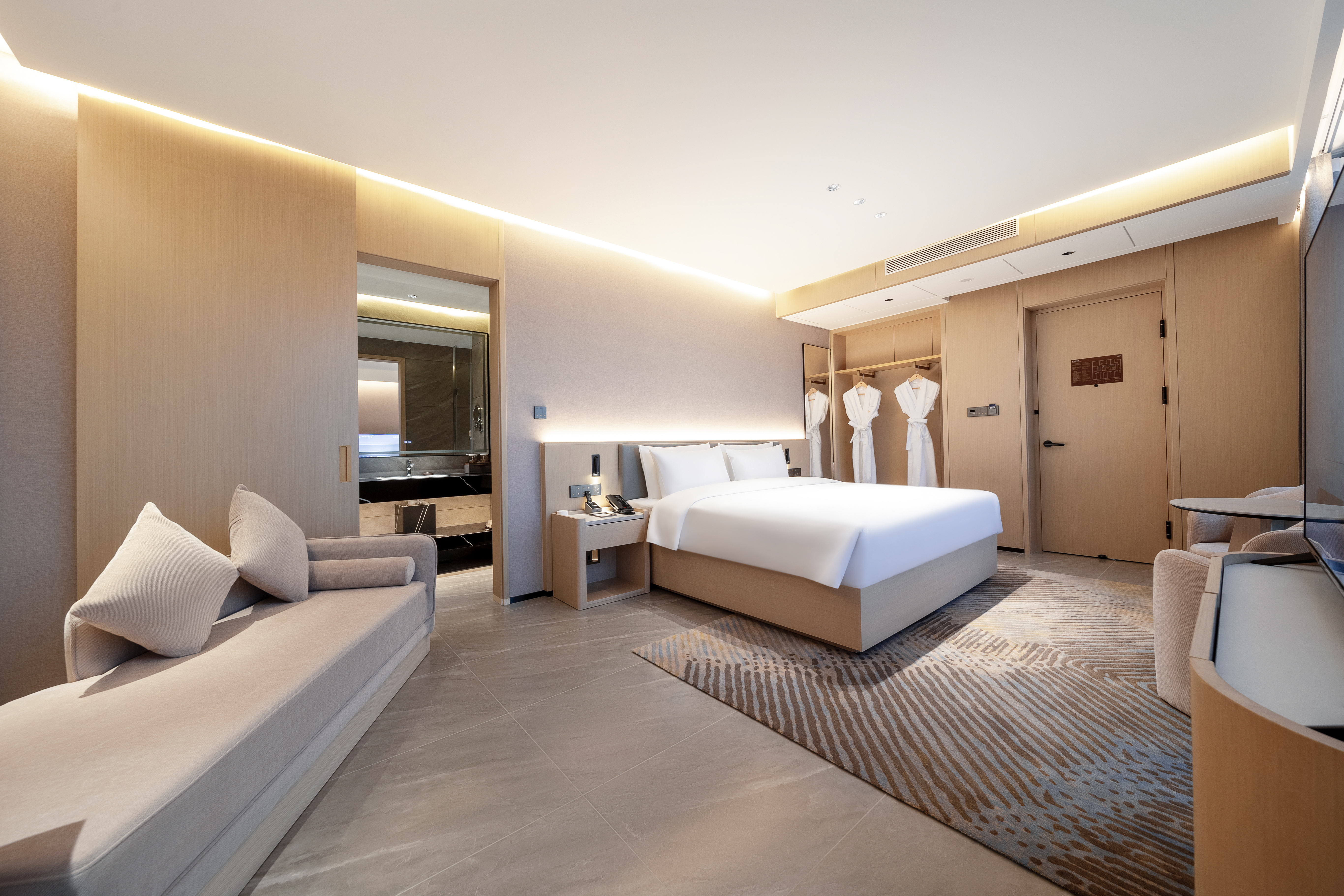 依云观山大床房