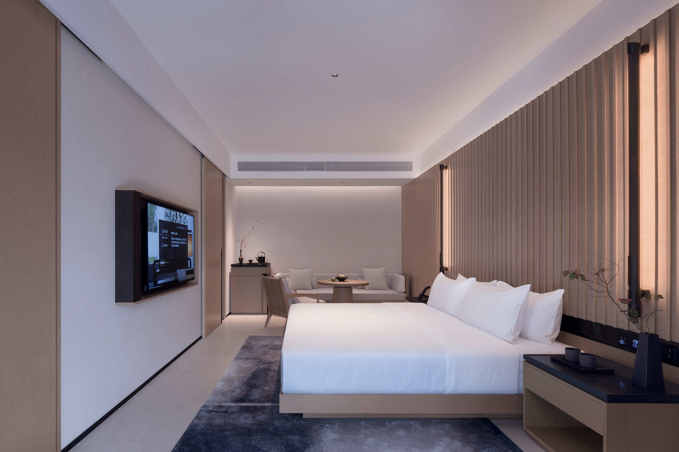 山景阳台大床房-饱览桂林山水甲天下景观+看夕阳晚霞