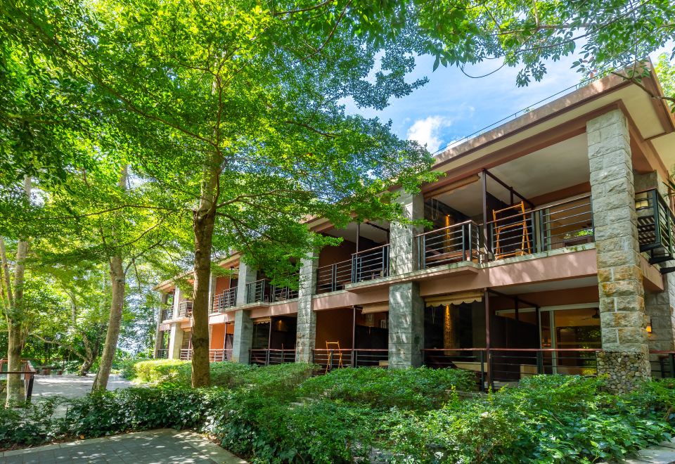 Narada Resort & Spa Qixian MountLehuo Family Triple Villa (Hot Spring Access, Near Mirror Layered Pool)