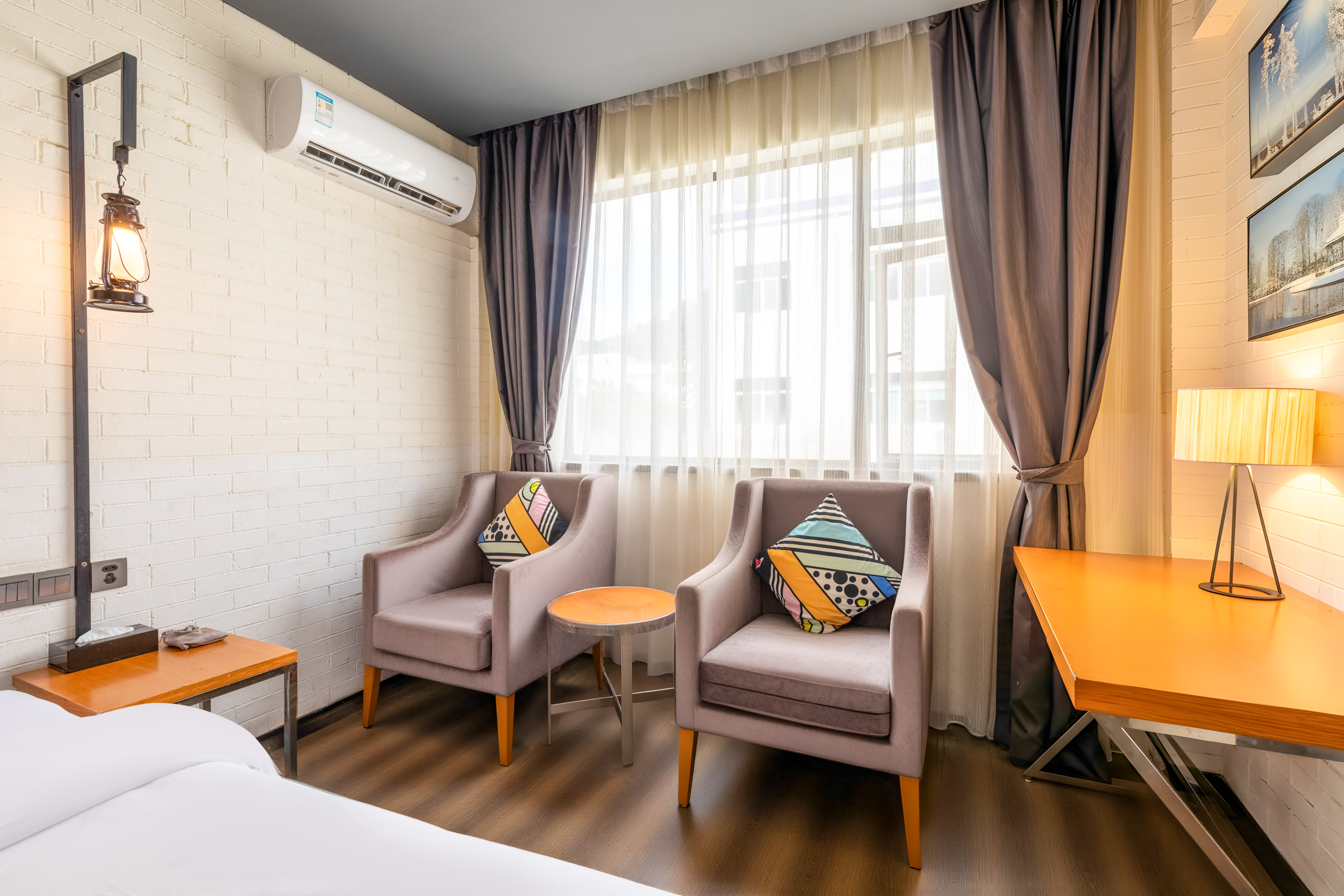 途窝拾光双床房【商务办公桌+品牌床垫】