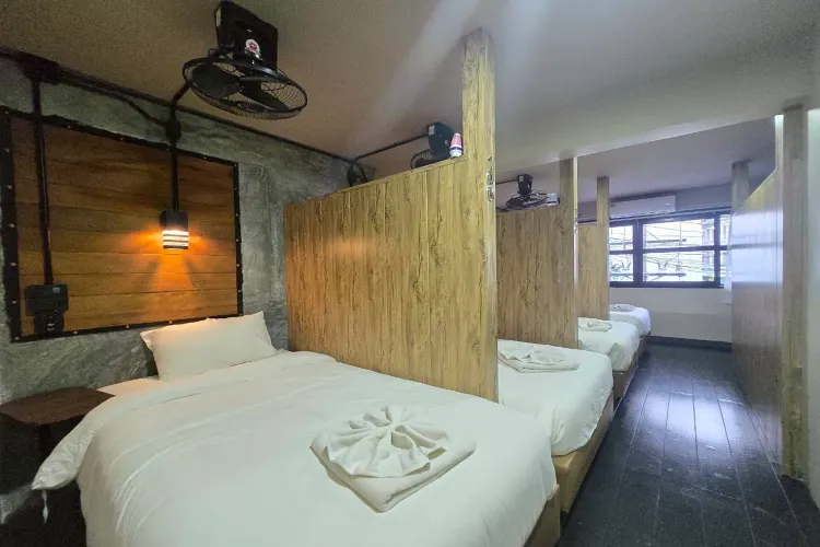 7 Beds Mixed Dormitory Room