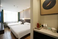 Luyi Qiqi L Hotel