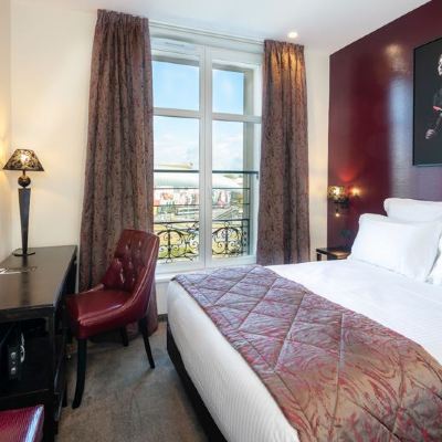 Medium Room Hotel Arok Promo Code