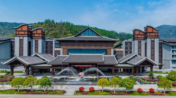 クラウン プラザ 張家界 武陵源 外観